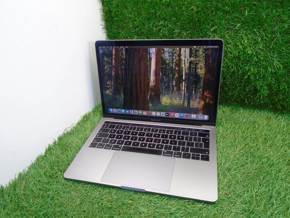 Apple MacBook Pro 13" 2018 · i5 · 8GB · 250GB, photo 1 of 5