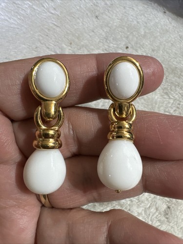 Pendientes de clip vintage MONET de oro de diseño de pasarela