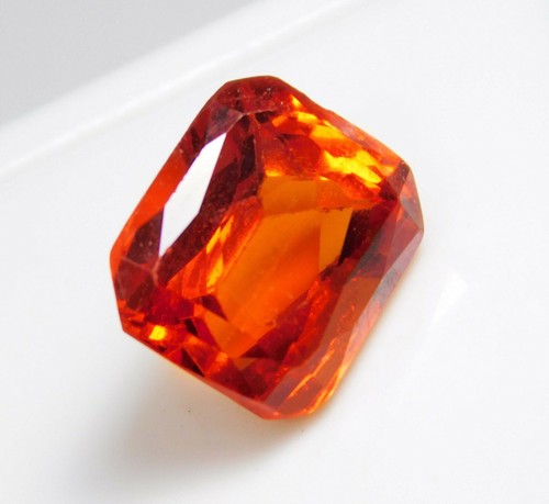 Opale De Feu Mexicaine Cœur Orange - 96,2 Carats - Pierre Précieuse En Vrac