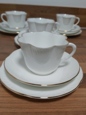 Crown Staffordshire Teeservice ''Petite Gold'' für vier Personen