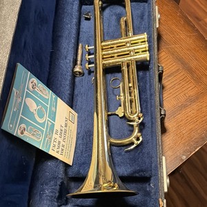 Holton Collegiate Trumpet Serial 001390 Japan w/ Case Mouthpiece