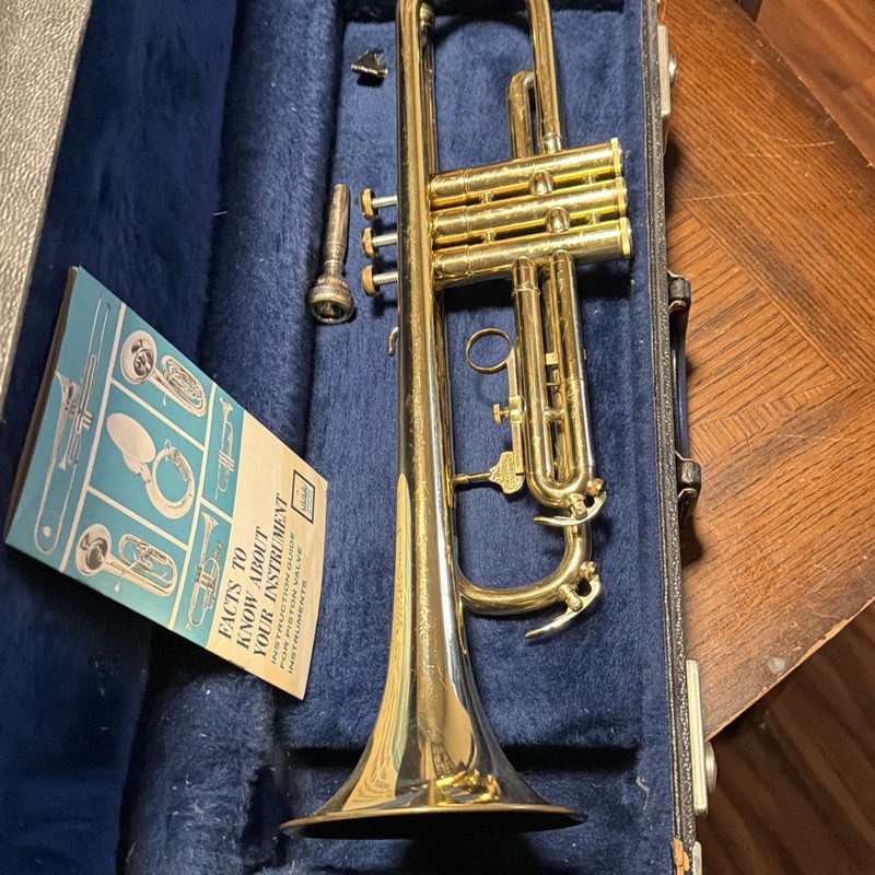 Holton Collegiate Trumpet Serial 001390 Japan w/ Case Mouthpiece
