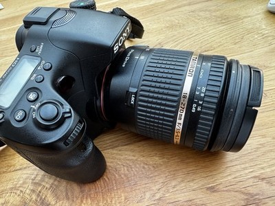SONY SLT A77V mit Objektiven SONY N50 und Tamron 18-270 Di II