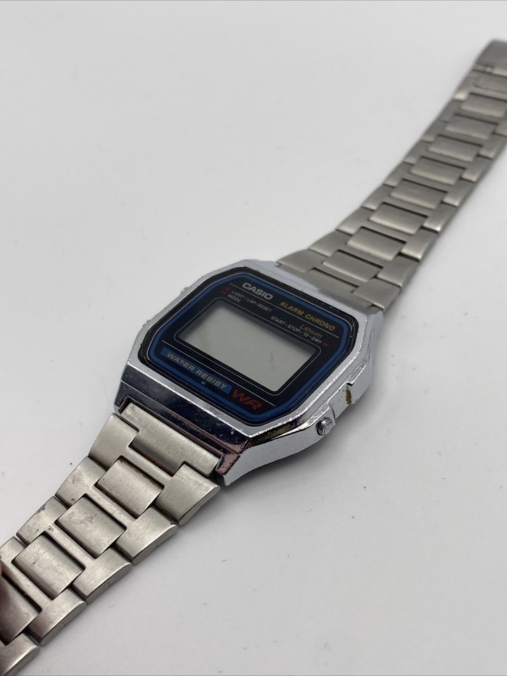 Montre Casio WR – Chrono, Alarme, Résistante à L’eau, Affichage Numérique, Acier Inox, Neuf Avec étiquettes