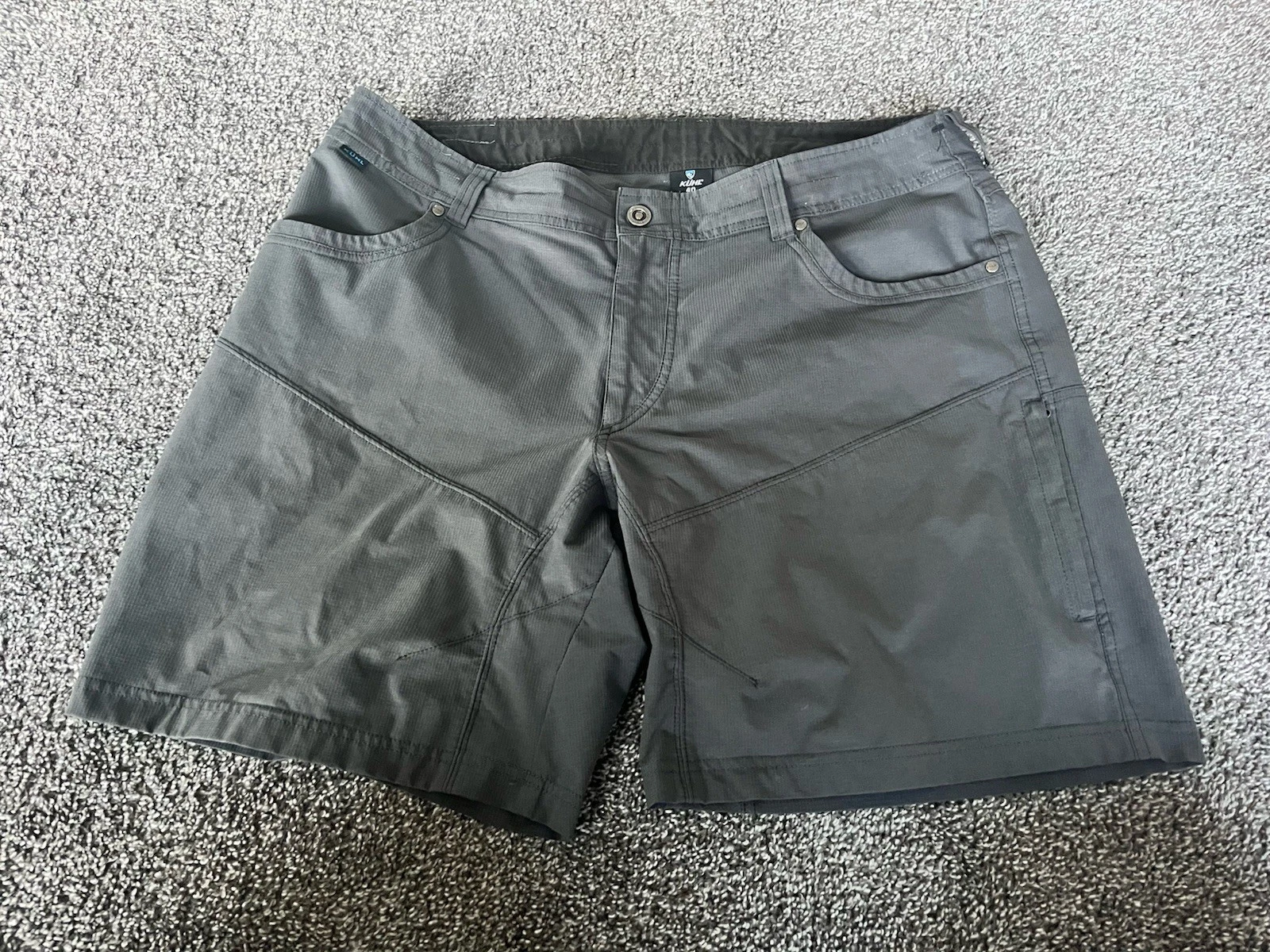 Kuhl Men's Size 40 Cargo Shorts Cargo Stretch Outdoor Hiking Camping Gray. Q