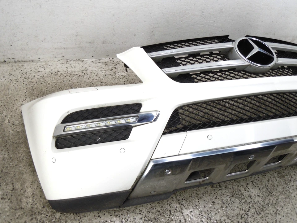 Cubierta de parachoques delantero Mercedes-Benz GL350 2010-2012 con rejillas y nieblas OEM C650 Foto 3 de 4