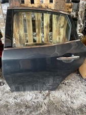 Porte arrière et accessoires Infiniti M30