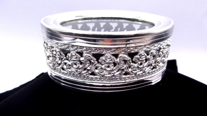 Siver Plated Baroque Style Oval Trinket Jewelry Box-STUDIO SILVERSMITHS-NWOT
