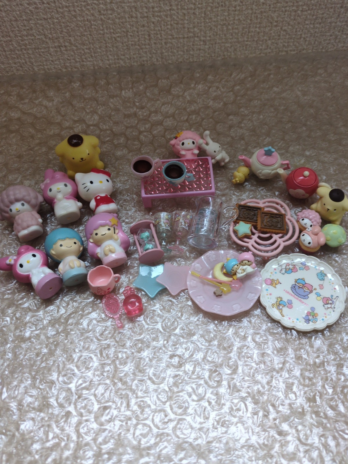 Sanrio Re-MeNT Miniature Toy Lot Hello Kitty My Melody Kiki Lala Vintage 2006