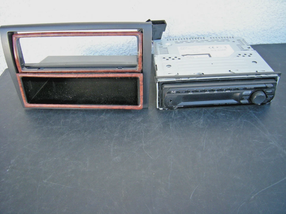 Sony Xplod CDX-GT23 AM FM Radio CD Player Autoradio mit Speicher - Bild 2 von 4