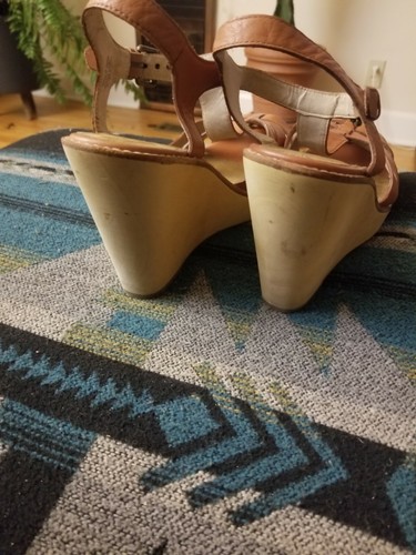 Gap Ella Wedge womens size 9 brown leather strap wood heel. Fall 2012 - Picture 9 of 10
