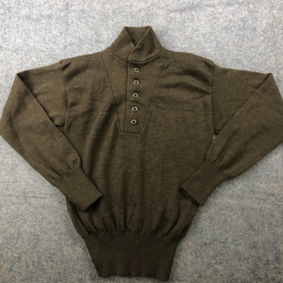 Vintage US Army Wool Sweater Mens Large Green Henley Military 
