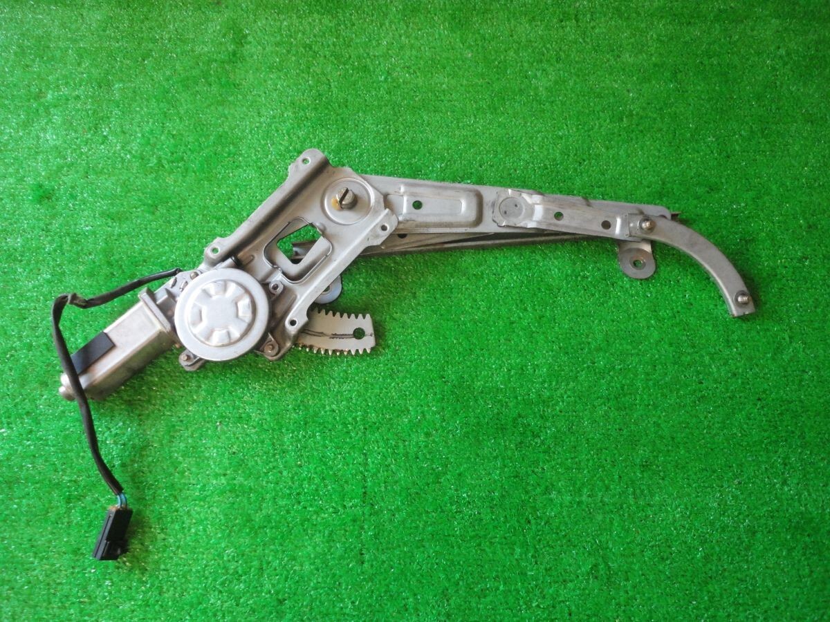 NISSAN CEDRIC PBY32 Y32 Genuine Power Window Regulator w/Motor
