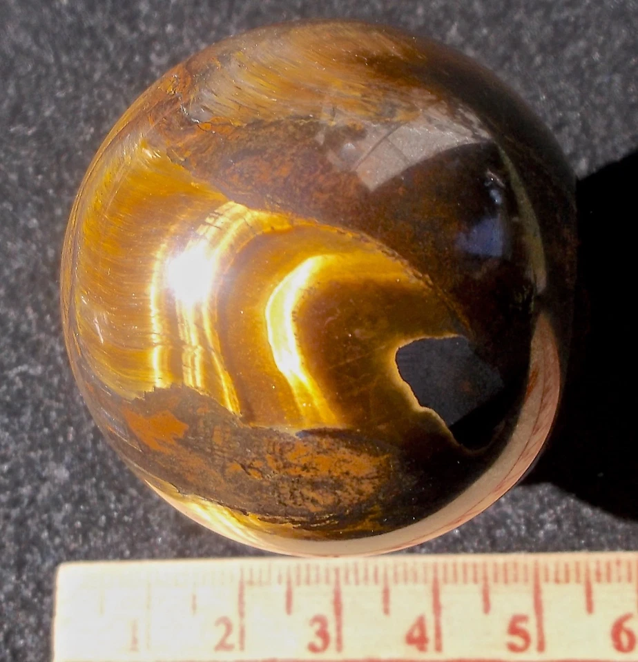 TIGER EYE POLISHED SPHERE 132 GRAMS 45 MM DIAMETER AFRICA - Image 3 of 4