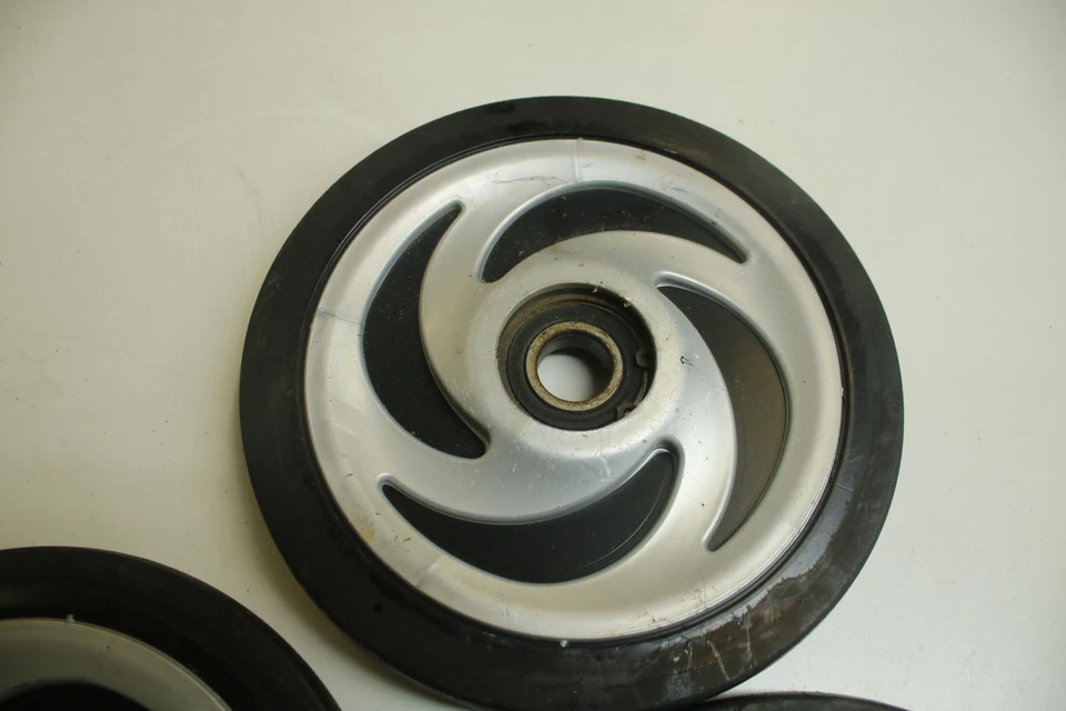 2007 Polaris Switchback 600 Cfi 144" Iq Track Idler Wheels Wheel Rears Set 7.25 - Image 3 of 4