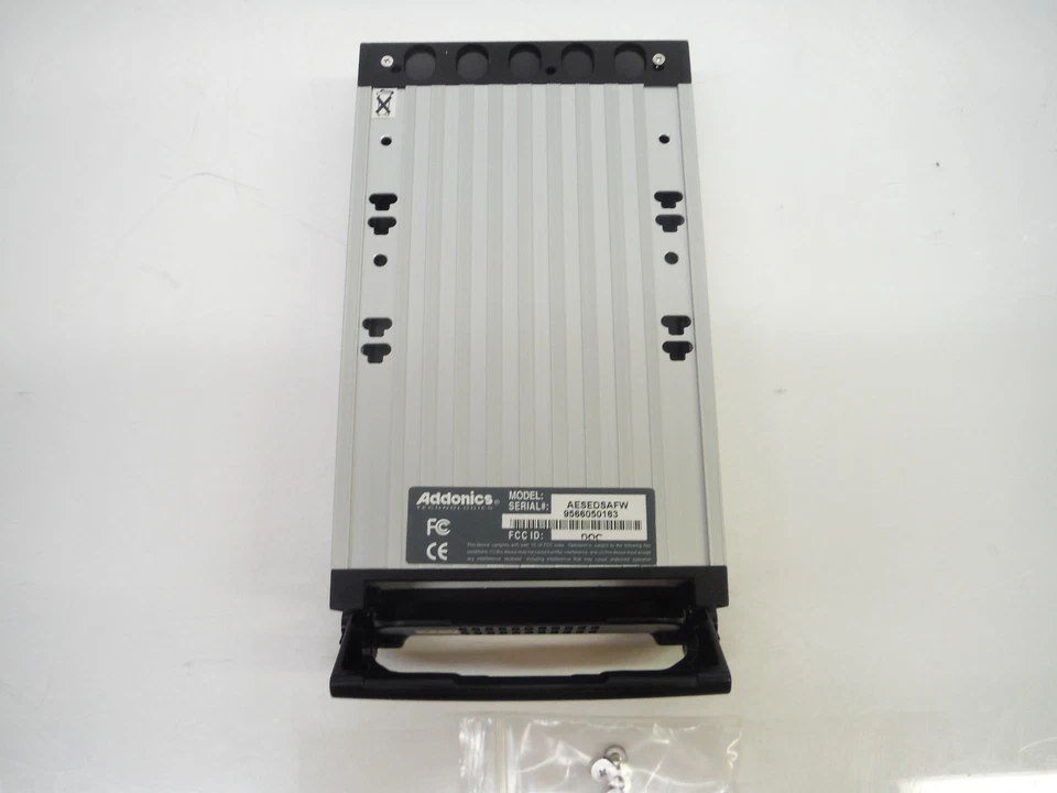 Addonics Saturn EXDrive 1-Bay External 3.5-Inch SATA Firewire AESEDSAFW - Image 3 of 4