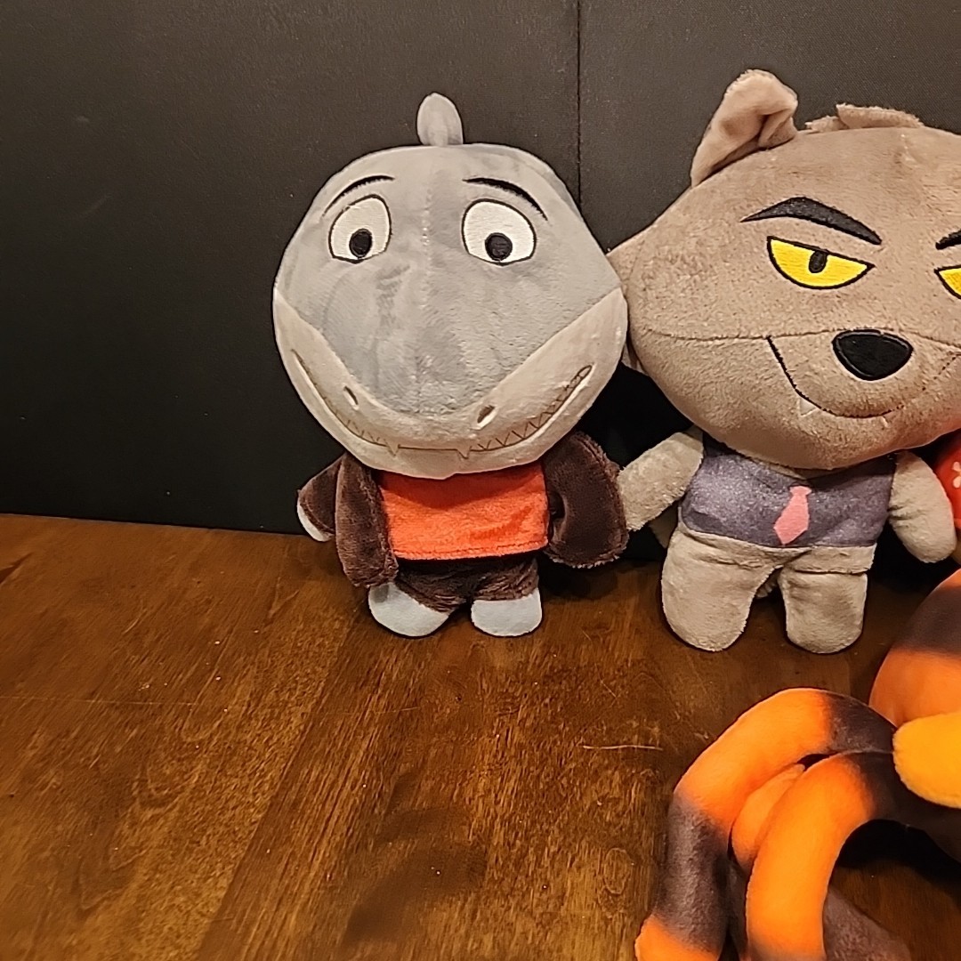 The Bad Guys Books 2 2025 Plush Lot Piranha Mr Wolf Shark Ms