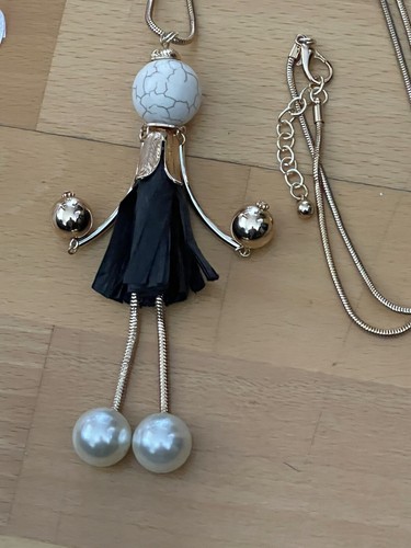 kette modeschmuck lang 80 cm mit Püppchen Figur - Bild 2 von 2