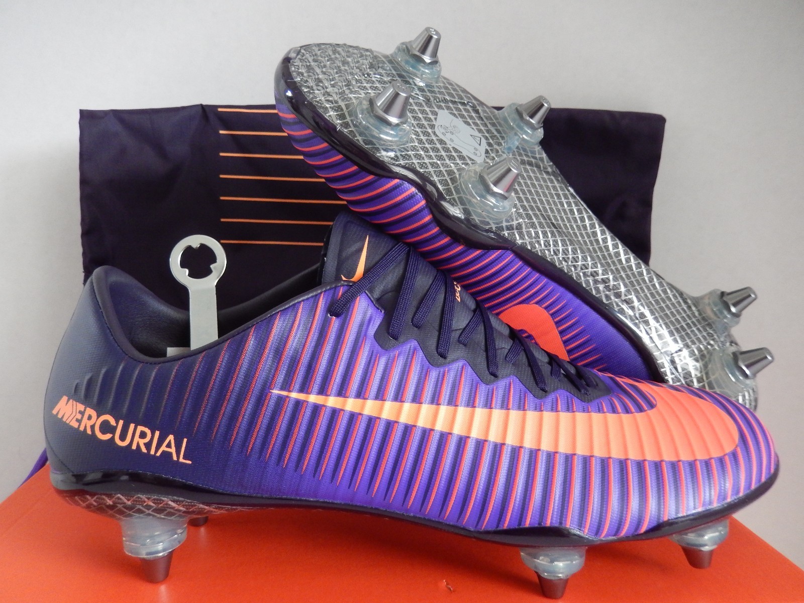 Бутсы найк фиолетовые. Nike Mercurial 11 SG Pro. Nike Mercurial Vapor 2007. Nike Mercurial Vapor 6 Purple. Nike Mercurial Vapor 11 SG-Pro.