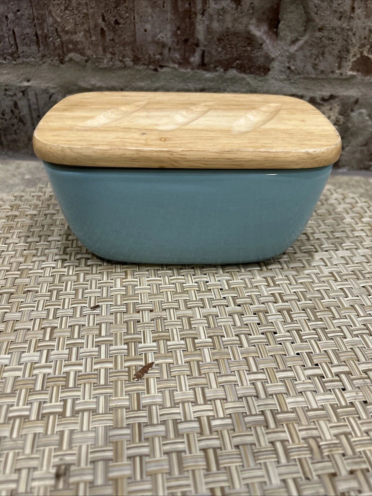 Large DOWAN Ceramic Large Butter Dish Acacia Wood Lid ~ Turquoise 6.5/8" x 3.5"