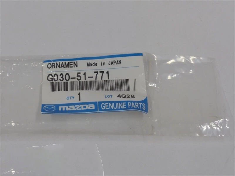 Mazda 323 626 MPV B2000 GLC Front Grille White Mazda Emblem OEM New G03051771 - Image 4 of 4