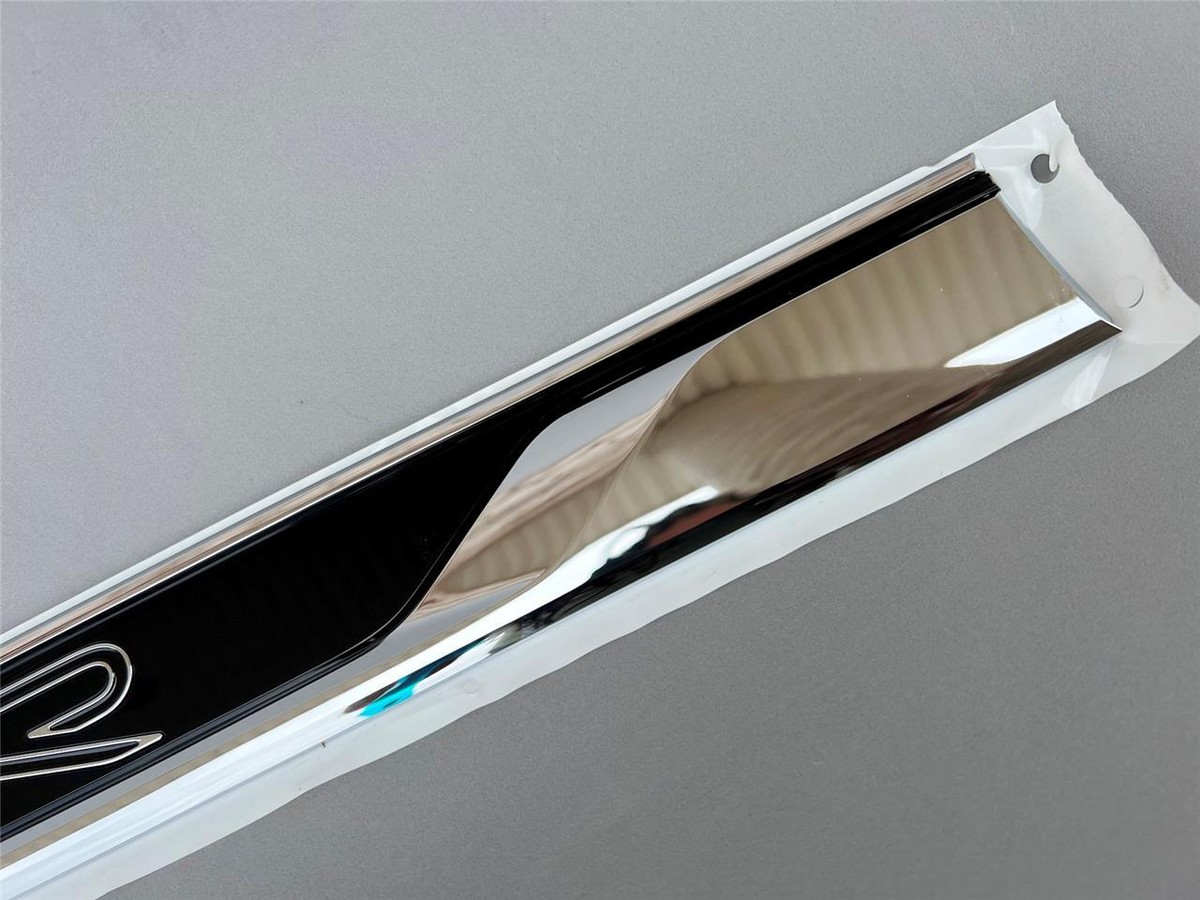 OEM 21-22 Volkswagen VW Atlas R Line Right RH Psgr Side Door 