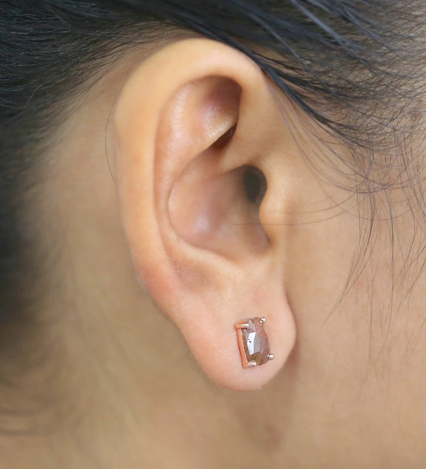 Pendientes de compromiso de oro rosa de 14 quilates con diamantes color marrón cojín natural de 2,49 quilates Foto 4 de 4