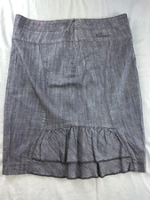 Guess Vintage Rear Zip Lightweight Denim Pencil Skirt w/ Ruffle. Women's 30