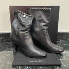 CHANEL BLACK LAMSKIN LEATHER SILVER CHAIN PULL ON BOOTIES LOW HEEL SZ 39 — photo 3