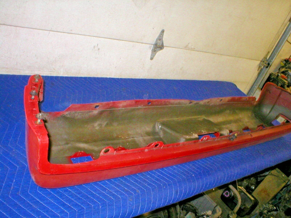 1982 - 1990 庞蒂亚克 Firebird Formula 后保险杠保护套 皮肤 原装 GM 红色 原始设备制造商 — 第 4/4 张图片