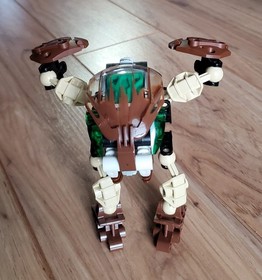LEGO Bionicle Pahrak 8560 Complete with Cannister And Mask