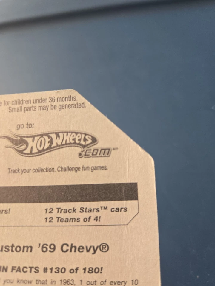 Camioneta Chevy Hotwheels Treasure Hunt Custom '69 2007 Foto 3 de 4