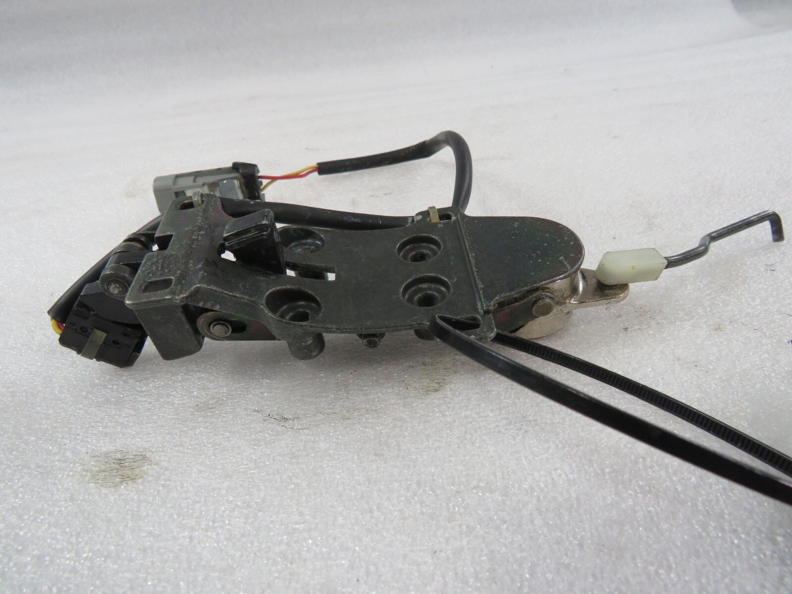 Ferrari 575, 550, RH, Right, Door Handle Mechanism, Used, P/N 64715700