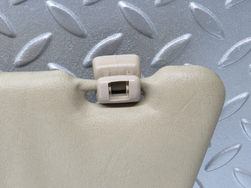 Parasol lado izquierdo beige ♙�33945♂ Mercedes-Benz W124 260E Foto 3 de 4