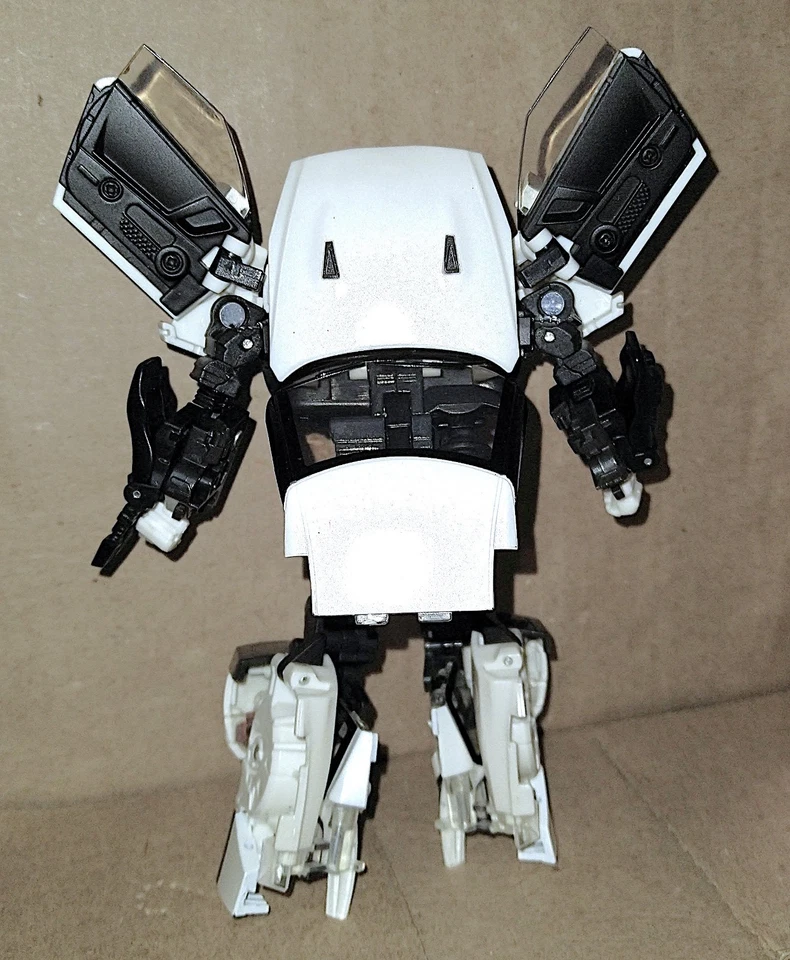 Transformers Alternity Ultra Magnus Nissan GT-R A01U 1:32 Car Takara Autobot - Image 3 of 4