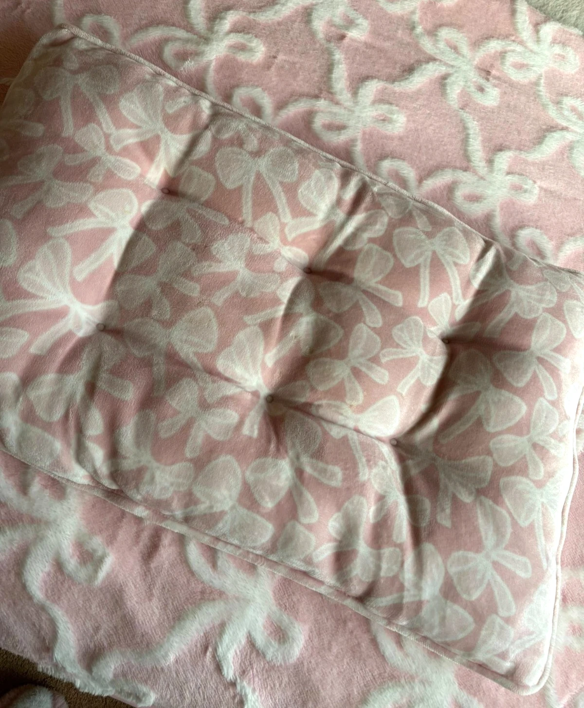 NEW Ltd Edition TK Maxx HOMESENSE Coquette BOW PLUSH VELVET CRATE PET BED VIRAL