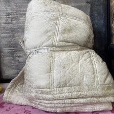 Michael Aram Quilted Metallic Textured  King Coverlet Quilted Ivory / Gold