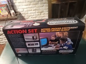Nintendo Entertainment System Action Set NES Console CIB completa testata