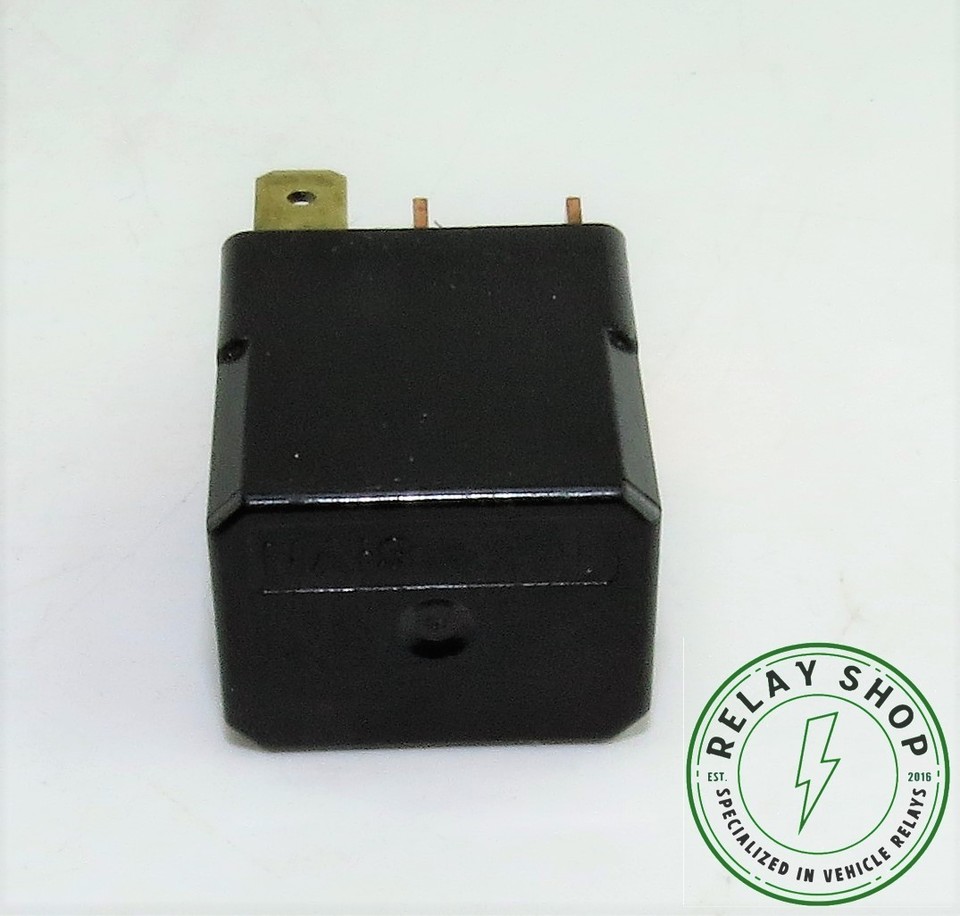 New Genuine Mazda Relay,N.O.( Black 4 L11067730 / L110-67-730 OEM
