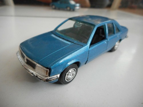 Gama Opel Rekord in Blue on 1:43 - 第 1/2 張圖片