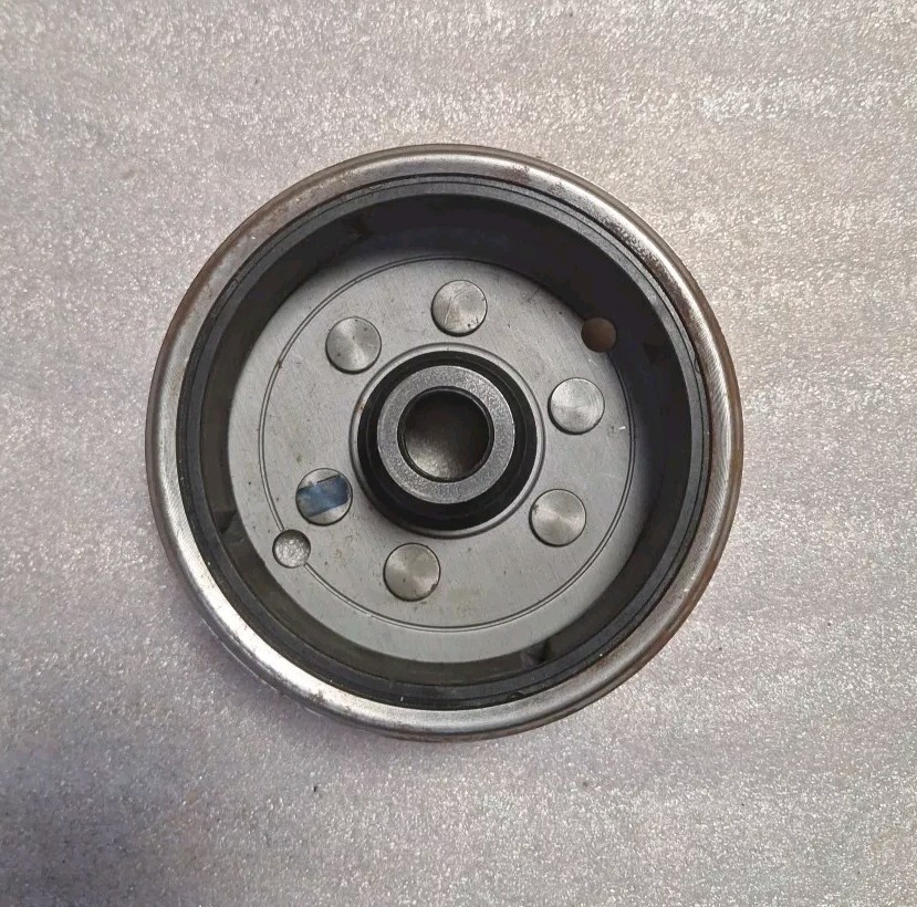 グレー1枚 E Kawasaki GPZ 750 UT ZX 750 Flywheel Rotor Alternator 21050-1041