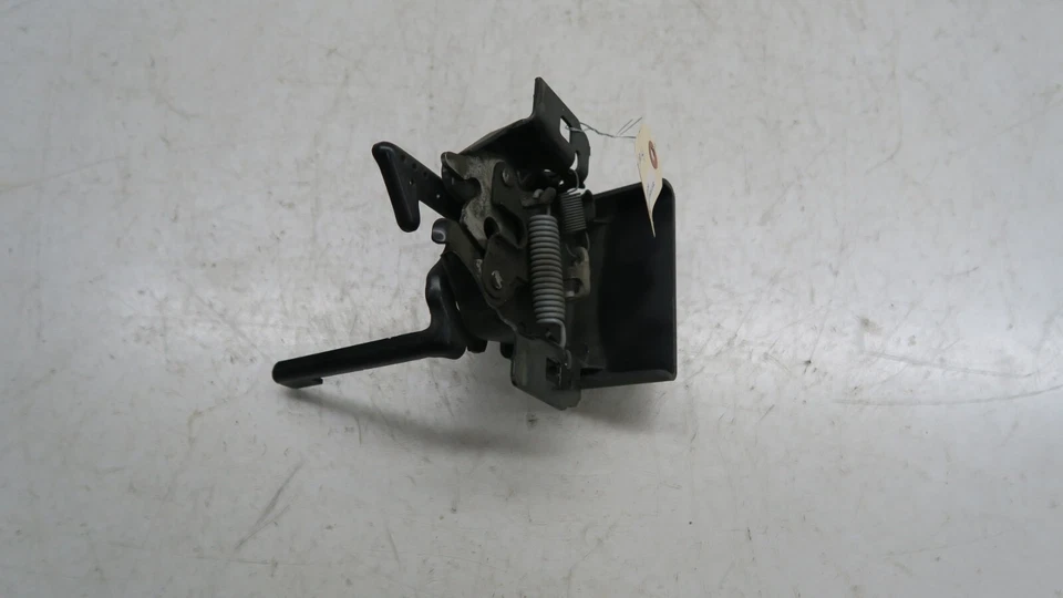 Оригинальный привод замка переднего капота для Ford Expedition 2015–2017 годов выпуска - Изображение 2 из 4