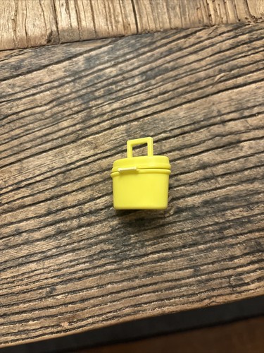 Barbie Doll Accessory Yellow Oval Bag Purse Replacement part Vintage - Picture 2 of 3