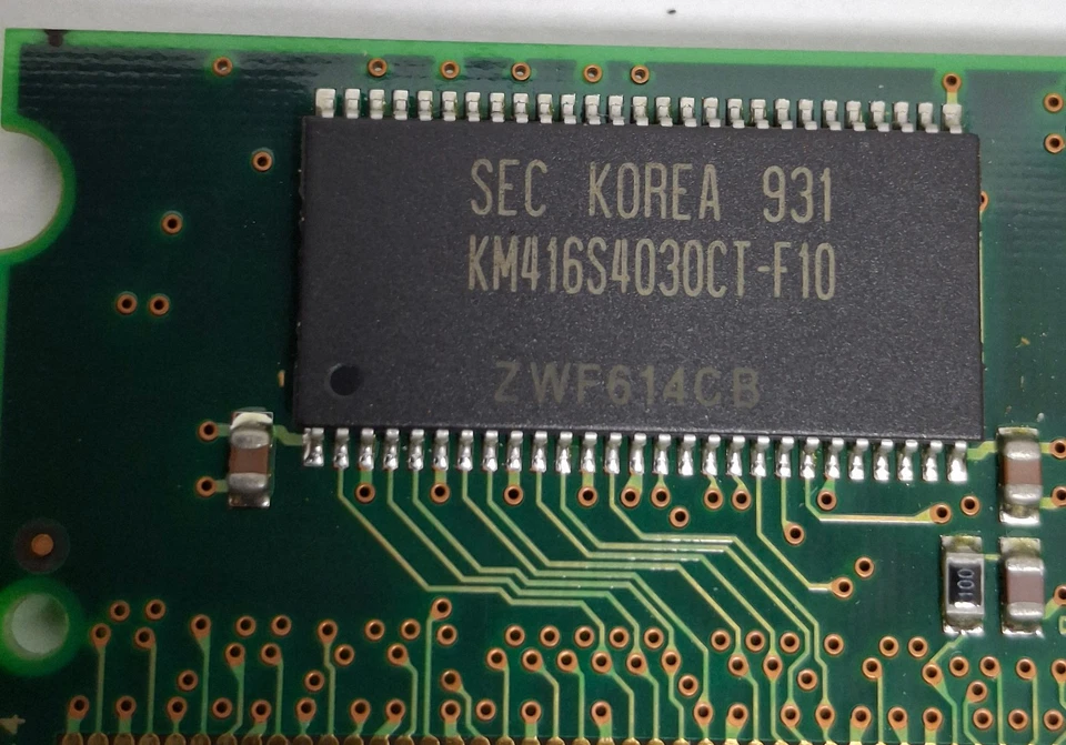 (2 Piece Lot) Samsung 32MB KMM466S424CT-F0 SODIMM PC66 & (MT4LSTD464HG-662Z2) - Image 2 of 4