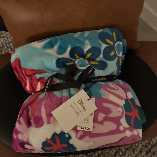 Disney’s Ariel Vera Bradley Plush Throw Blanket NWT - Picture 3 of 5