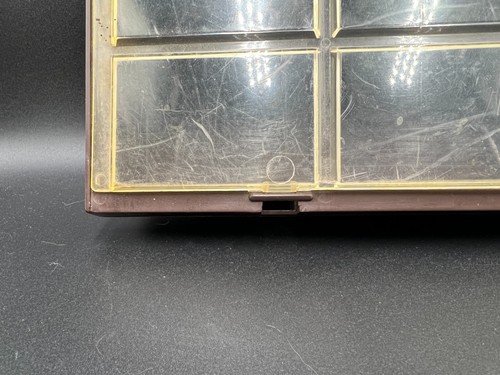 Vintage Hot Wheels Car Case 1981 Brown 16 Car Wall Mount Showcase BROKEN Tabs - Picture 4 of 10