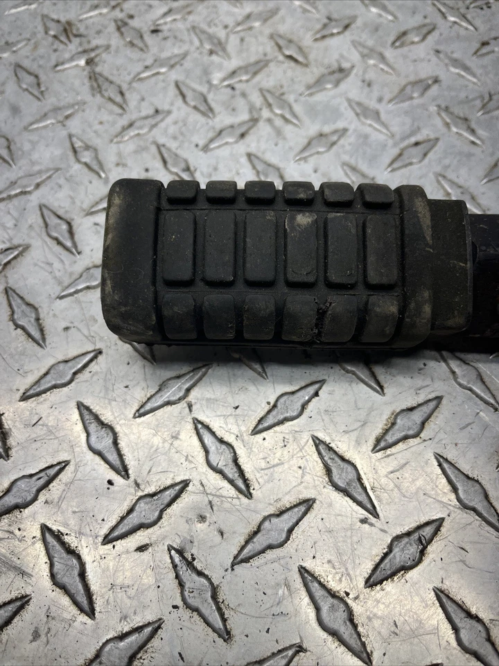 Par de estriberas traseras izquierda y derecha Honda cmx250C Rebel 1986 Foto 4 de 4