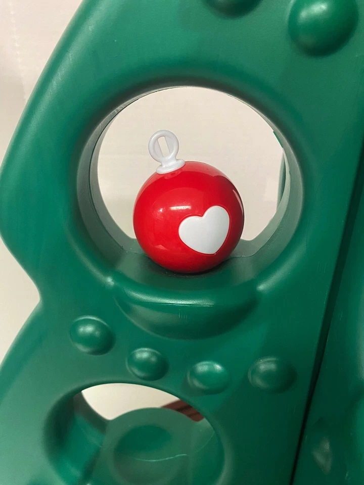 Step2 Mi Primer Árbol de Navidad Estrella Corazón Bola Como Se Muestra Adornos Fingir Juego Foto 4 de 4