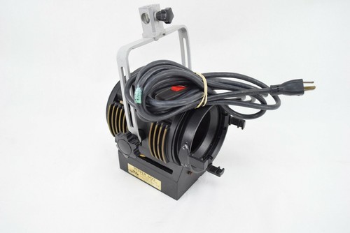 LTM Pepper 600 Watt Frensel Tungsten Stage Light - Picture 6 of 8
