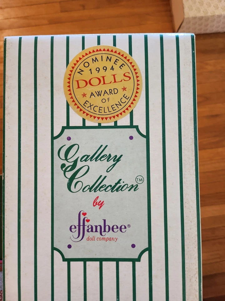 Muñeca coleccionable de porcelana Alexandra Afternoon Tea - Nominada al Premio a la Excelencia Foto 3 de 4